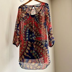 Hello Miss multicolored sheer tunic w slight gathered bell sleeves and full slip